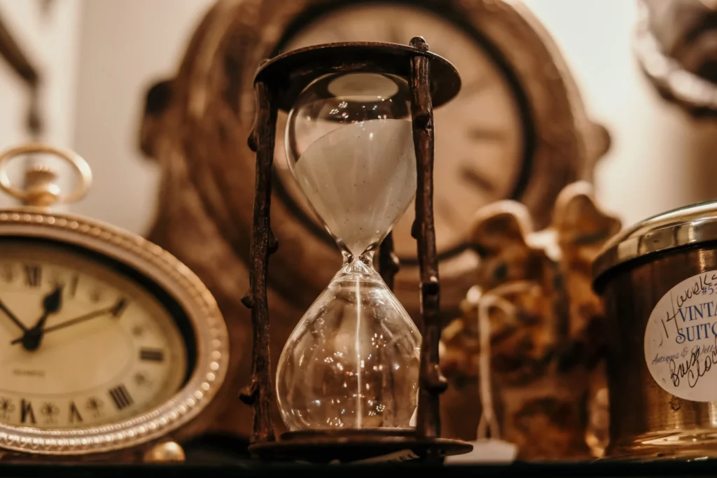 시간에 대한 명언, 우리는 시간을 얼마나 소중히 여기는가?